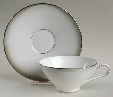 3470 Flat Cup & Saucer Set