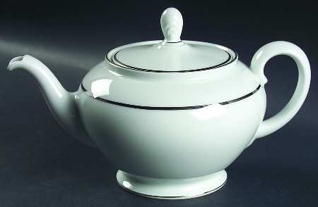 3471 (White Background) Teapot & Lid