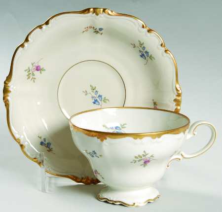 3552 Footed Cup & Saucer Set