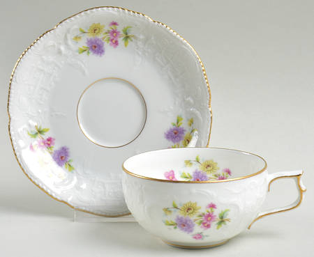 3677 Flat Cup & Saucer Set