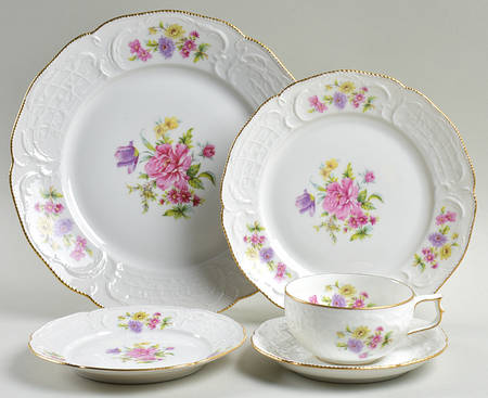 3677 5 Piece Place Setting