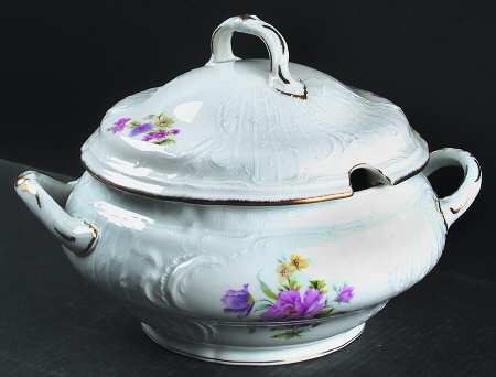 3677 Tureen &  Lid