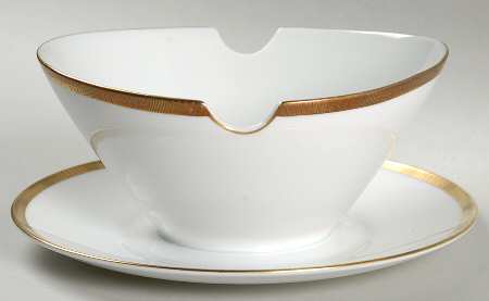 3680 Gravy Boat with Attached Underplate