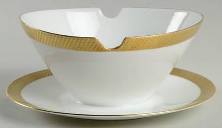 3681 Round Gravy Boat/Attached Underplate