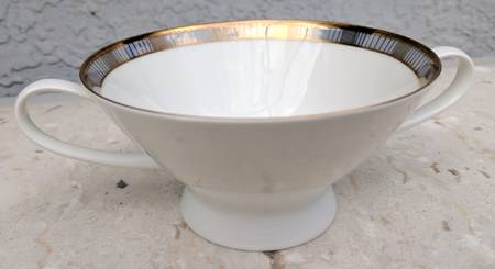 3712 Footed Cream Soup Bowl
