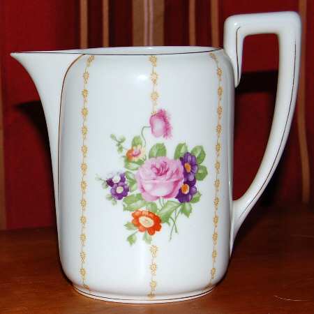 Luise 40 Oz Pitcher