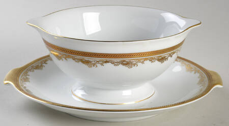 5152 (White) Gravy Boat with Attached Underplate