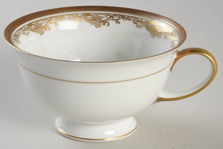 5152 (White) Footed Cup