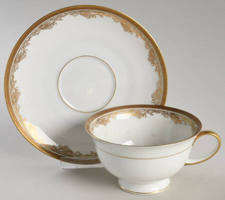 5152 (White) Footed Cup & Saucer Set