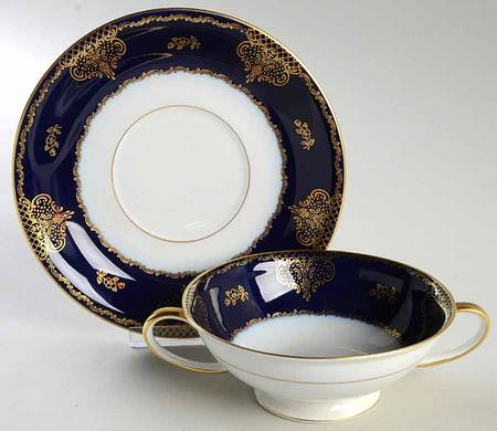 5282 Footed Cream Soup Bowl & Saucer Set
