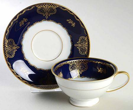 5282 Footed Cup & Saucer Set