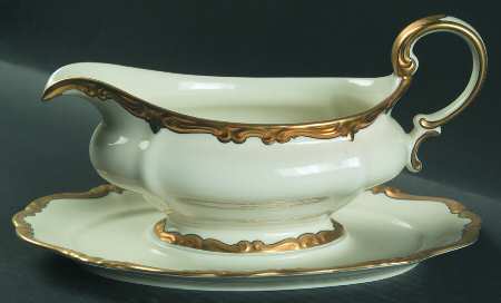 5647 (Ivory Background, Black Line) Gravy Boat with Attached Underplate