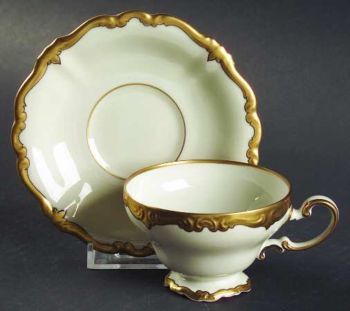 5647 (Ivory Background, Black Line) Footed Demitasse Cup & Saucer Set