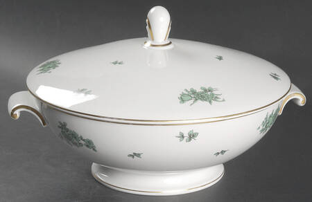622 (Aida) Round Covered Vegetable