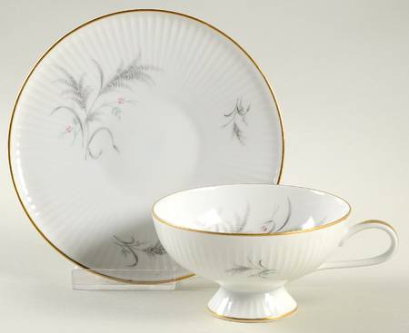 7533 (Gold Trim) Footed Cup & Saucer Set
