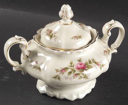 Antoinette (Pompadour Shape) Sugar Bowl & Lid