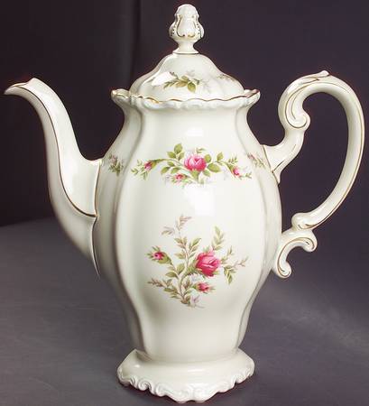 Antoinette (Pompadour Shape) Coffee Pot & Lid