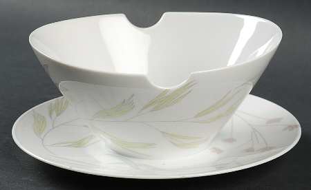 Aquarell Gravy Boat with Attached Underplate