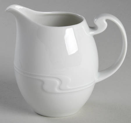 Asymmetria White Creamer