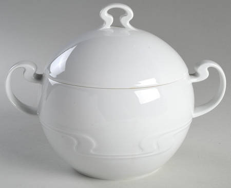 Asymmetria White Round Covered Vegetable