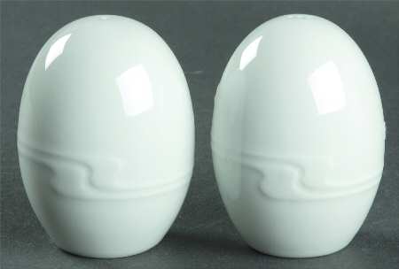 Asymmetria White Salt & Pepper Set