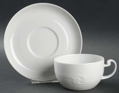 Asymmetria White Flat Cup & Saucer Set