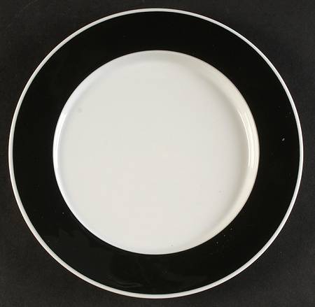 Avenue Black Salad Plate