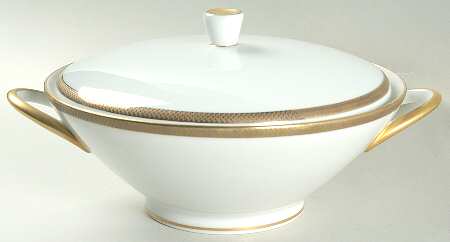 Avante Garde (Bettina) Round Covered Vegetable