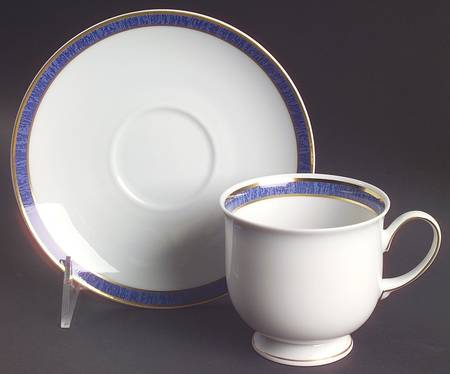 Azur Footed Cup & Saucer Set