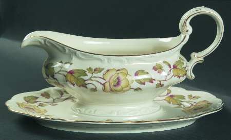 Bacchanale Gravy Boat with Attached Underplate