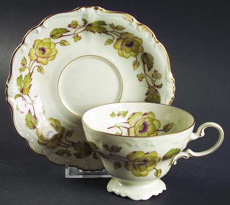 Bacchanale Footed Cup & Saucer Set
