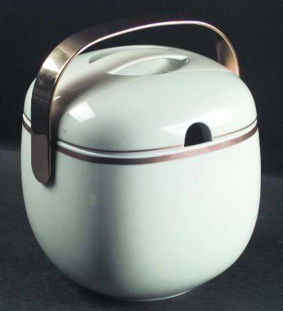 Banquet (Suomi) Round Covered Vegetable