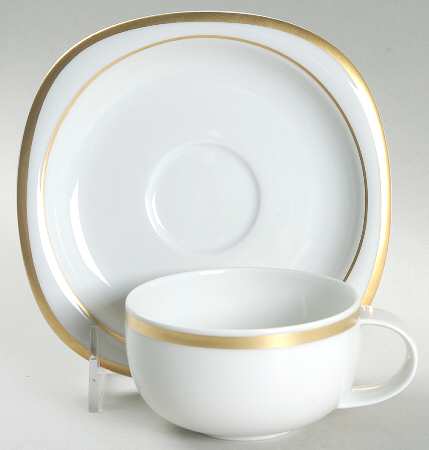 Banquet (Suomi) Flat Cup & Saucer Set