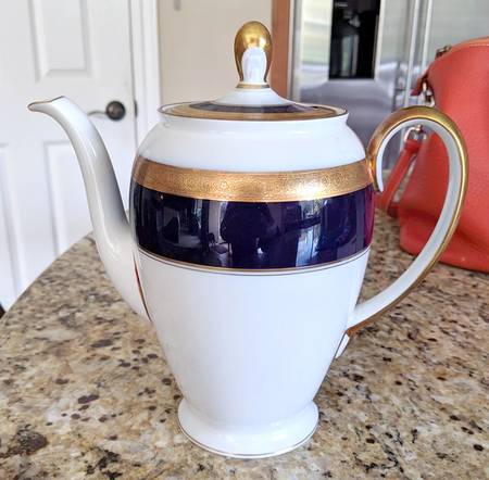 Barbarossa Coffee Pot & Lid