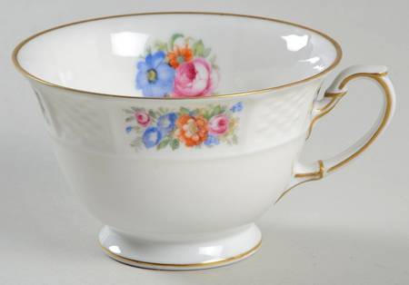 Barrock Footed Cup