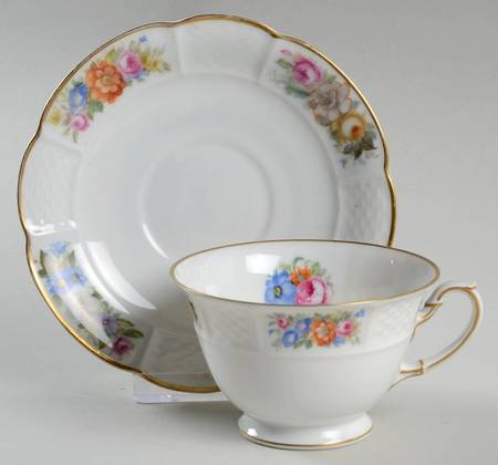 Barrock Footed Cup & Saucer Set