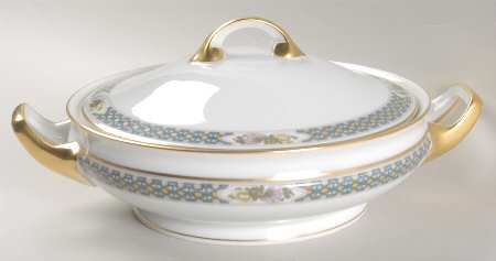 Barrington Round Covered Vegetable