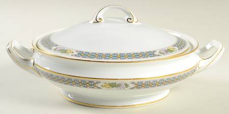 Barrington Round Covered Vegetable