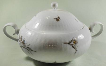 Basquette Round Covered Vegetable