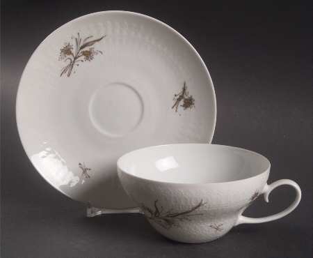 Basquette Flat Cup & Saucer Set