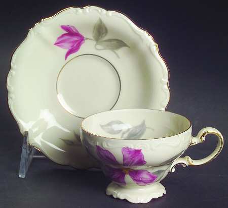 Beatrice Footed Demitasse Cup & Saucer Set