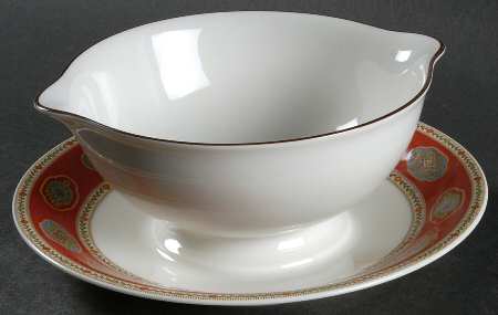 Belgravia Gravy Boat with Attached Underplate