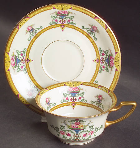 Belrose Flat Cup & Saucer Set