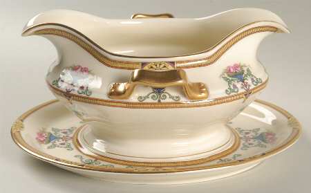 Belrose Gravy Boat with Attached Underplate