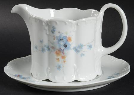 Belvedere (Monbijou Shape) Gravy Boat & Underplate