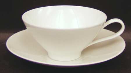 Bettina White Flat Cup & Saucer Set