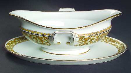 The Beverly Gravy Boat with Attached Underplate