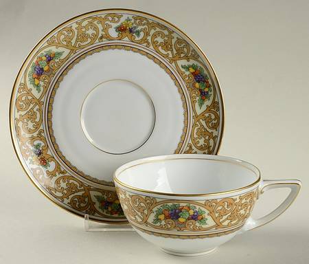 The Beverly Oversized Cup & Saucer Set