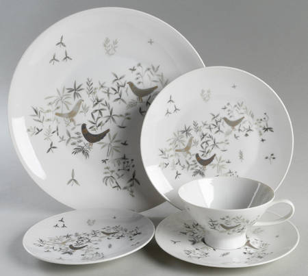 Birds On Trees 40 Piece Estate Set