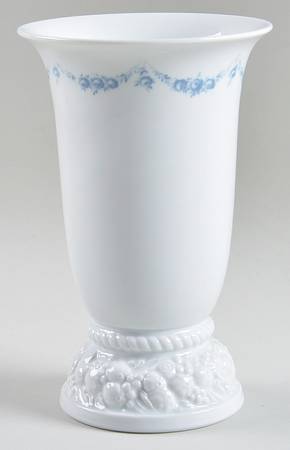 Blue Garland 7" Vase
